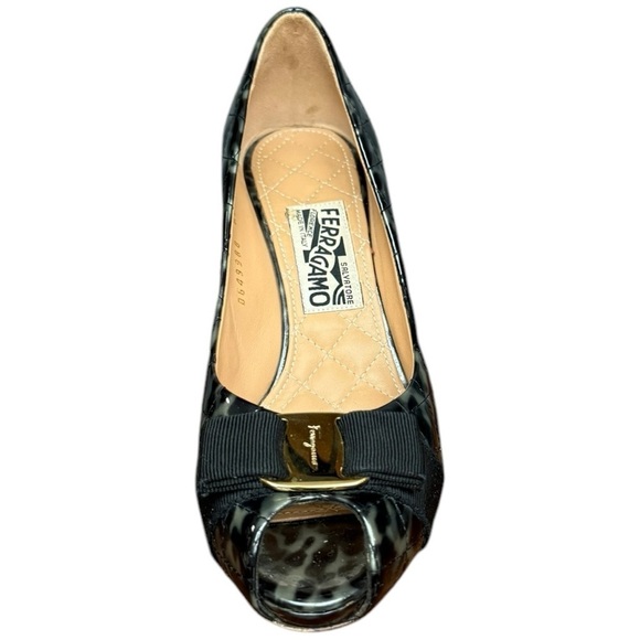 Salvatore Ferragamo Talia Quilted Patent Leather Pumps Black/Grey Size 8 - Picture 3 of 15